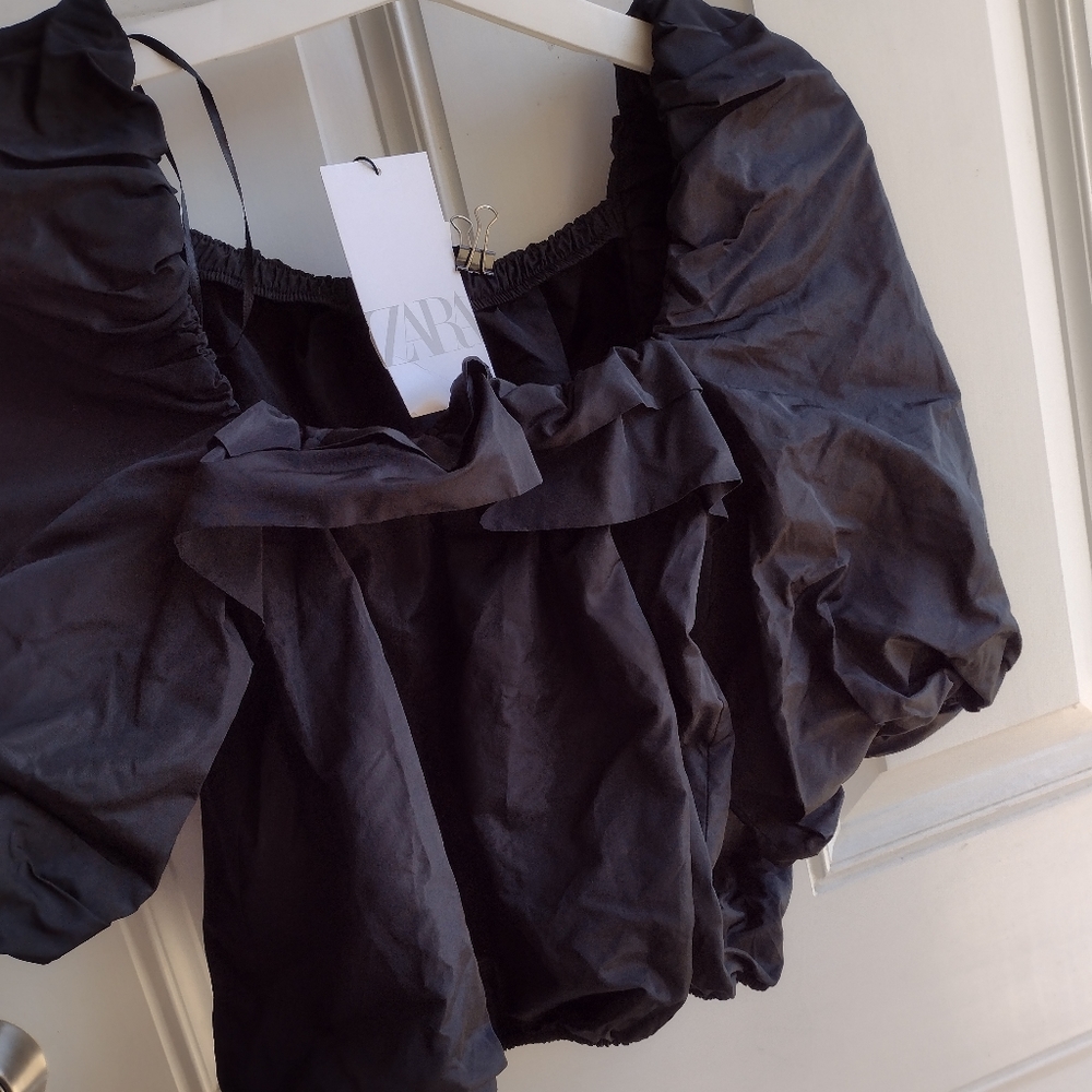 ZARA Puffer sleeve ruched black off shoulder top